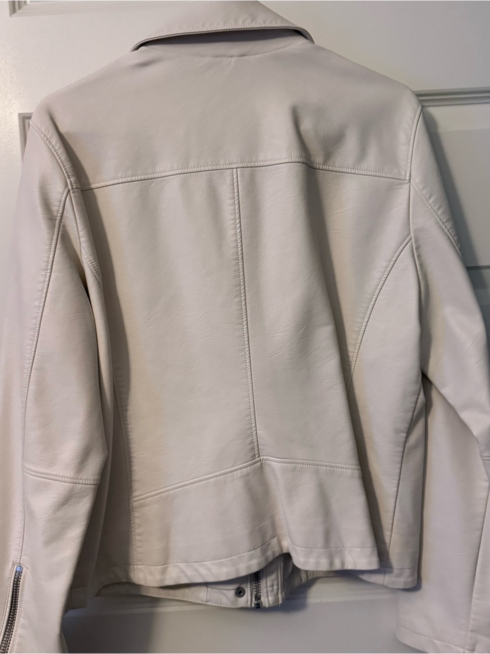 Women's Cream Leather Jacket - Classic Collared Coat